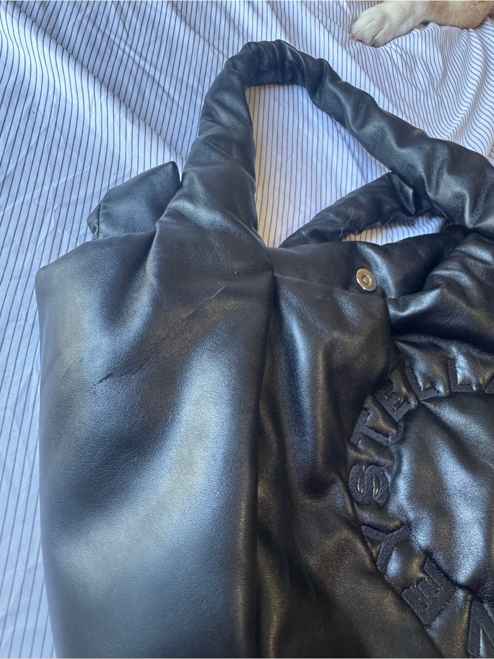 Stella McCartney Black Padded Circular Logo Shoulder Bag - Picture 13 of 16